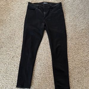 Lightly Worn Abercrombie Harper Low Rise Ankle Jeans 30 short